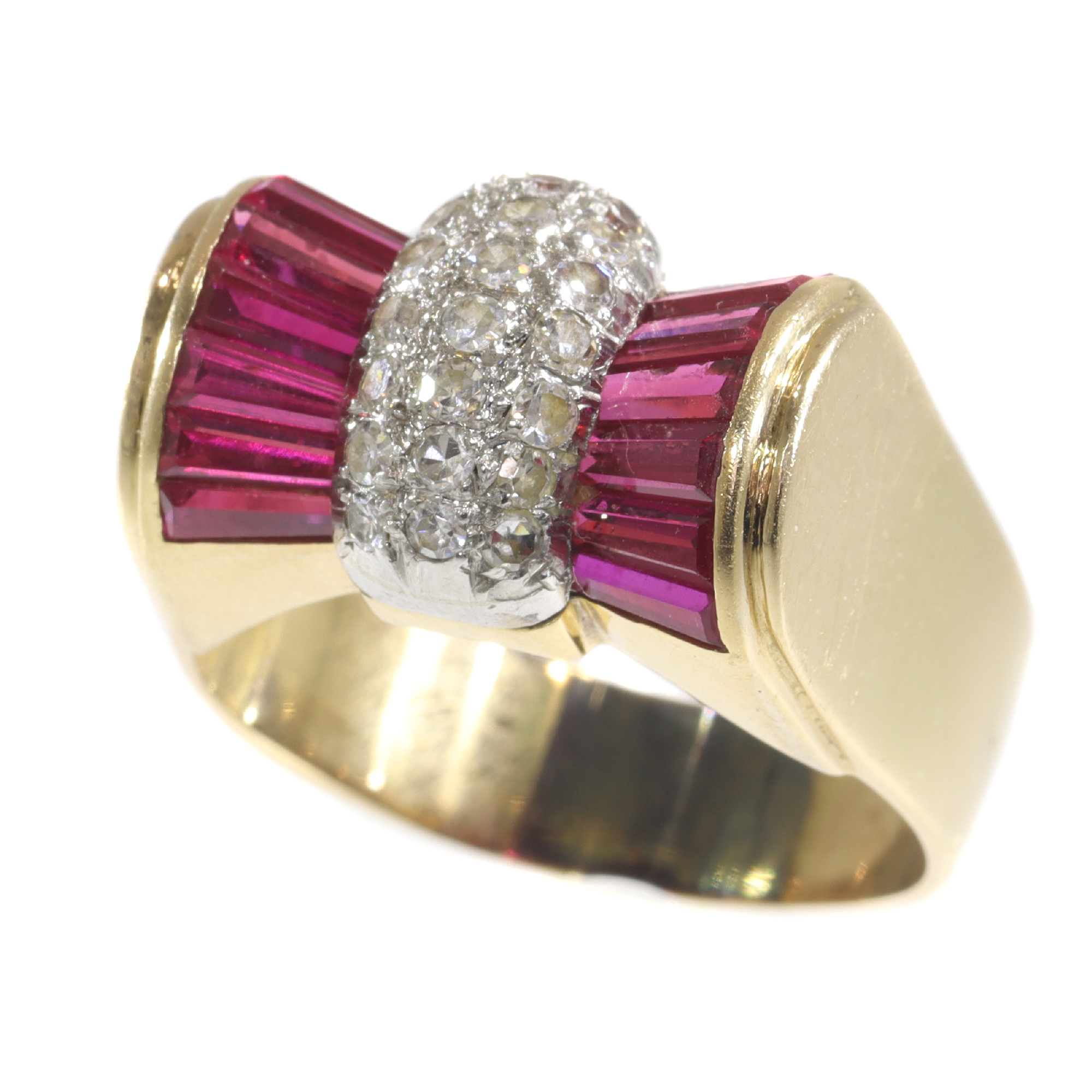Strong design vintage Retro bow tie ring with rubies and diamonds